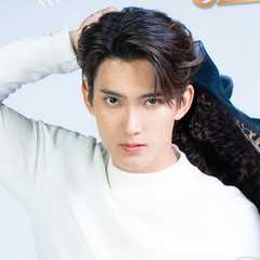 (First)Chalongrat Novsamrong