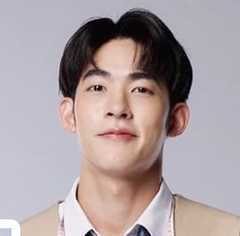 (Green)Phongsathorn Padungktiwong