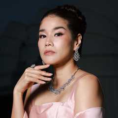 Kob Pimolrat Pisolyabutr