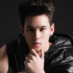 (Kris)Sakris Strickland