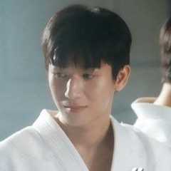 (Mos)Panuwat Sopradit