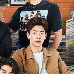 (Off)Jumpol Adulkittiporn