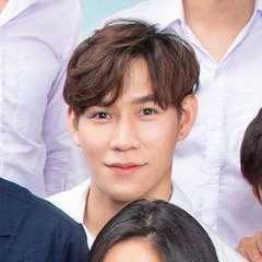 (Poppy)Ratchapong Anomakiti