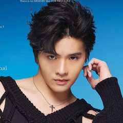 (Top)Piyawat Phongkanittanon